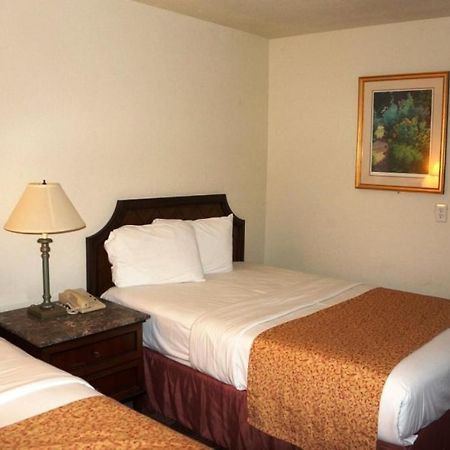 Waterford Inn 외부 사진