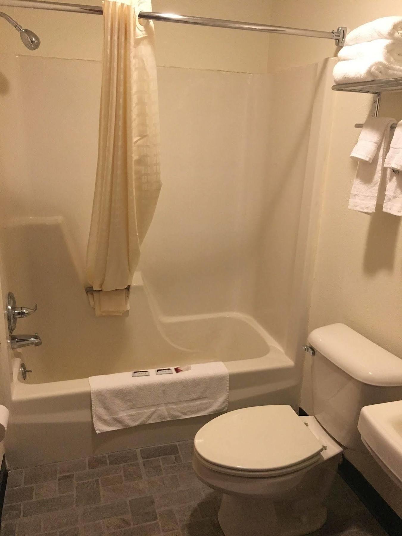 Waterford Inn 외부 사진
