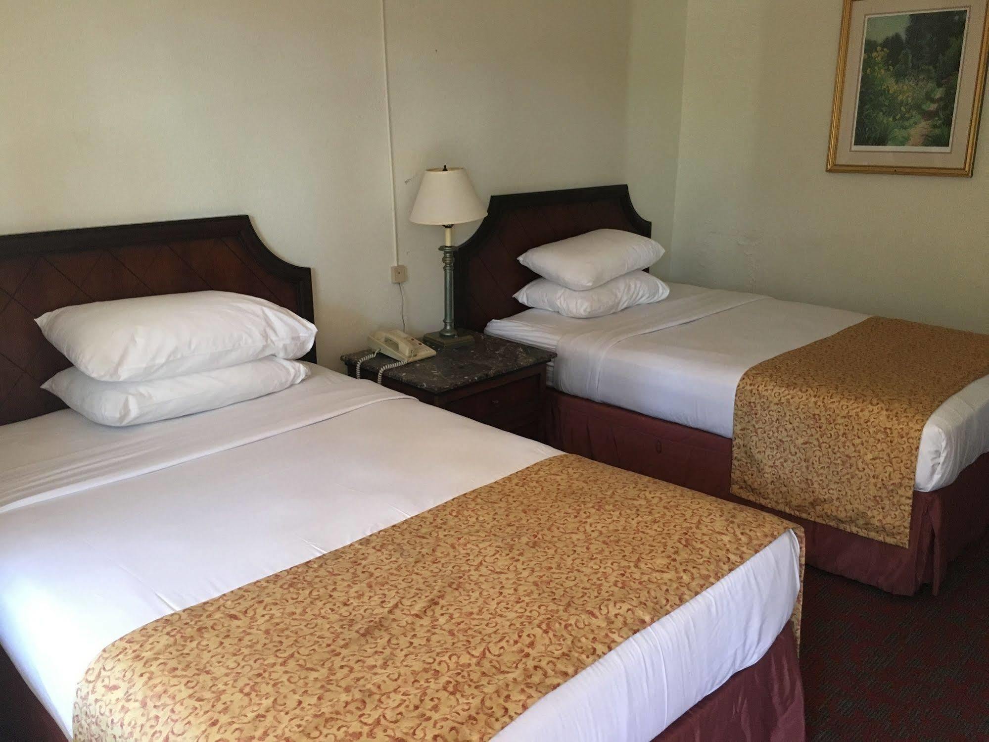 Waterford Inn 외부 사진