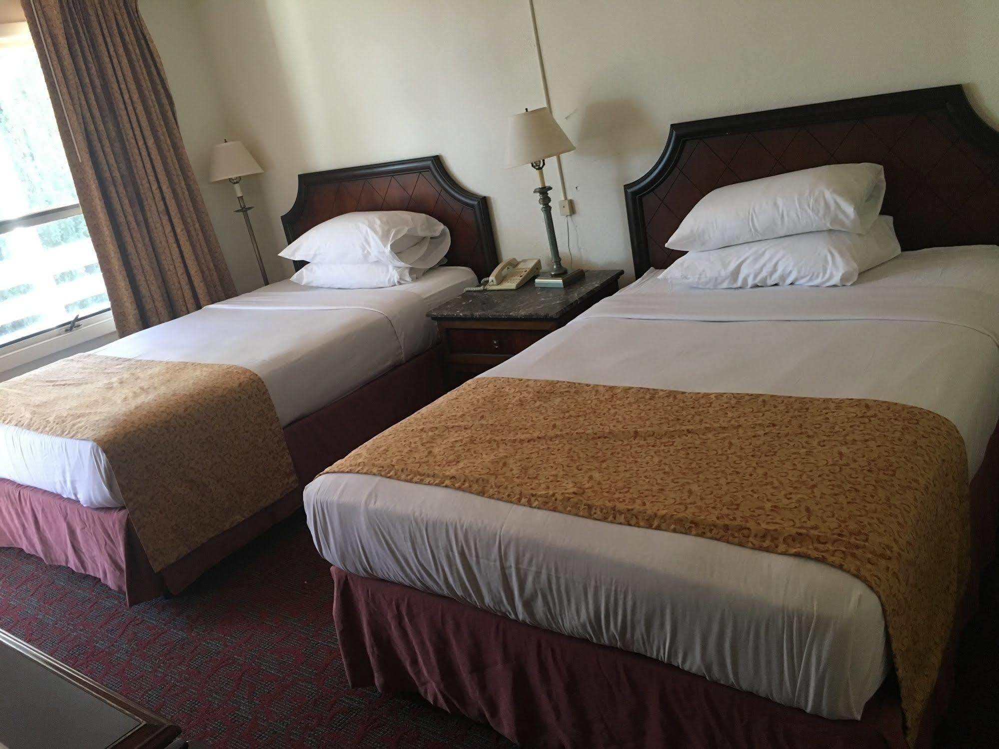 Waterford Inn 외부 사진